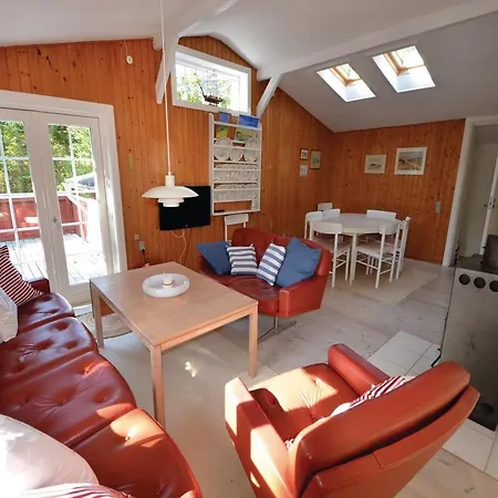 Five-bedroom Holiday In Vakantiehuis