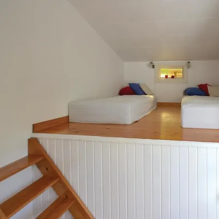Vakantiehuis Five-bedroom Holiday In